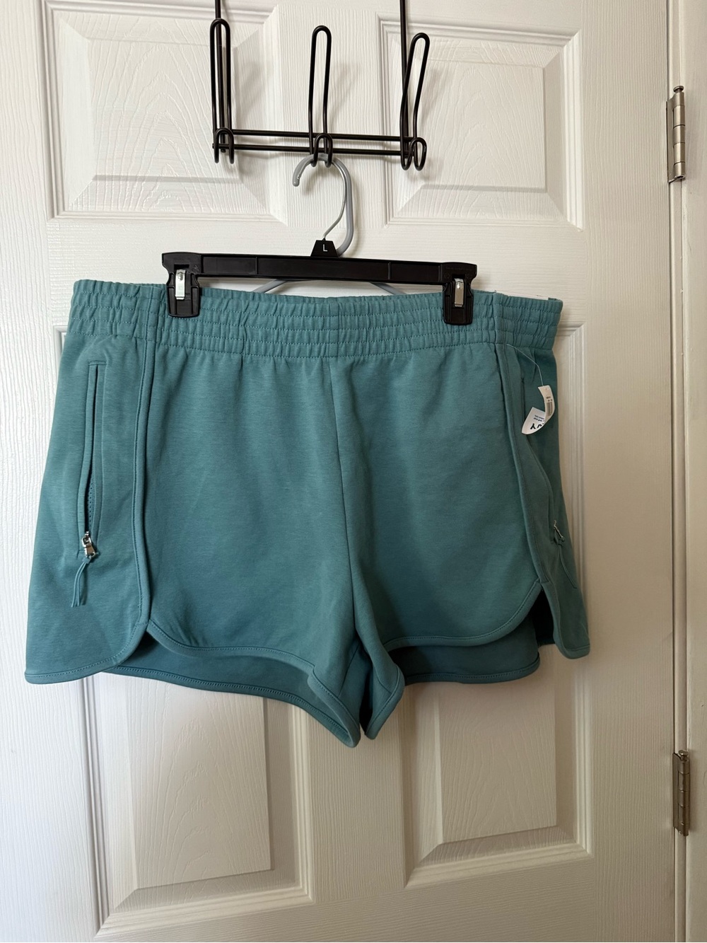 Old Navy Dynamic Fleece Dolphin Hem Shorts